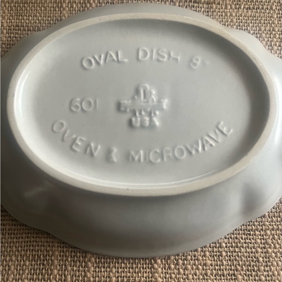 Pfaltzgraff York Towne 8’ Oval Dish Set of 2 - Picture 3 of 6